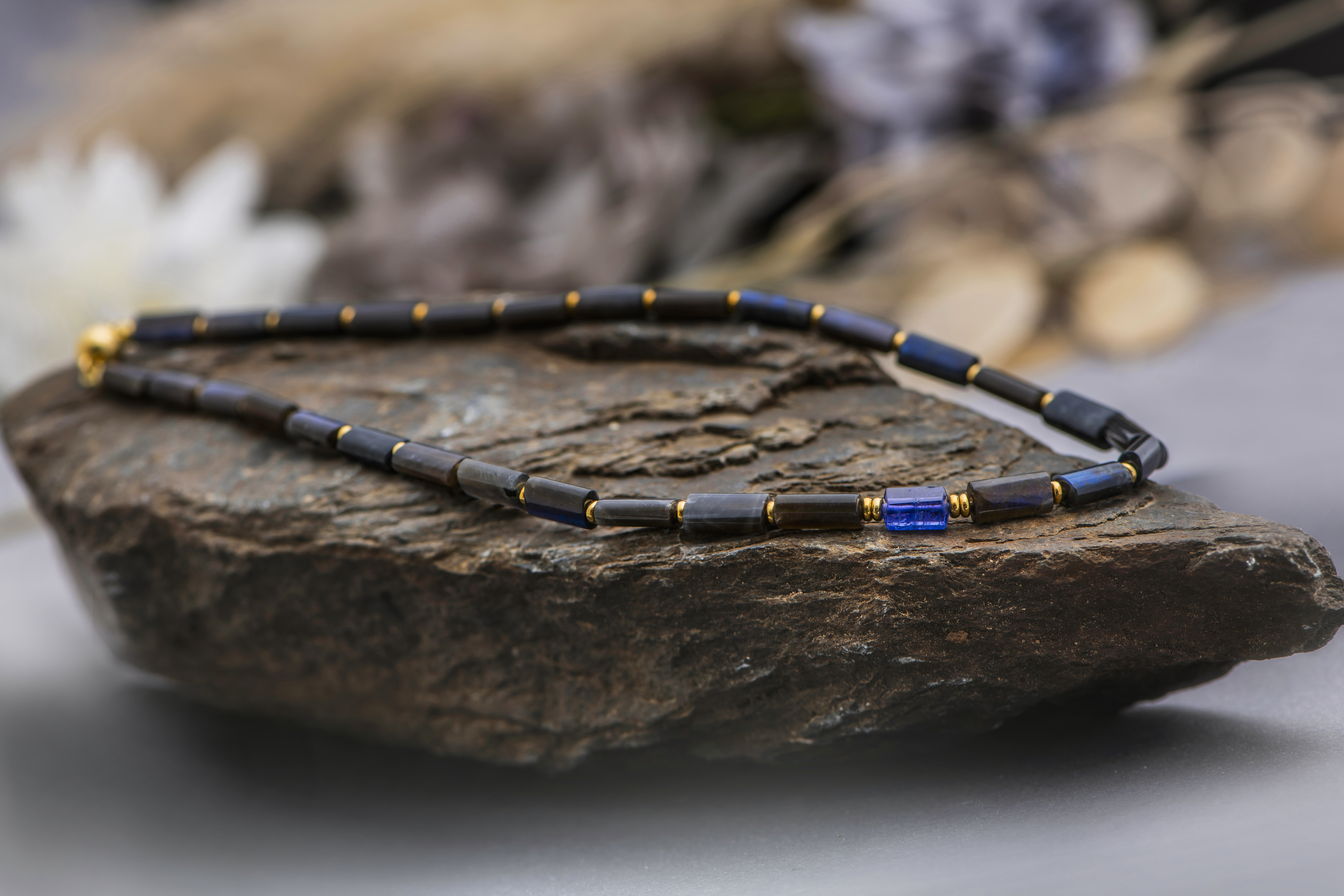Edelsteinkette mit Laradorith aus Finnland